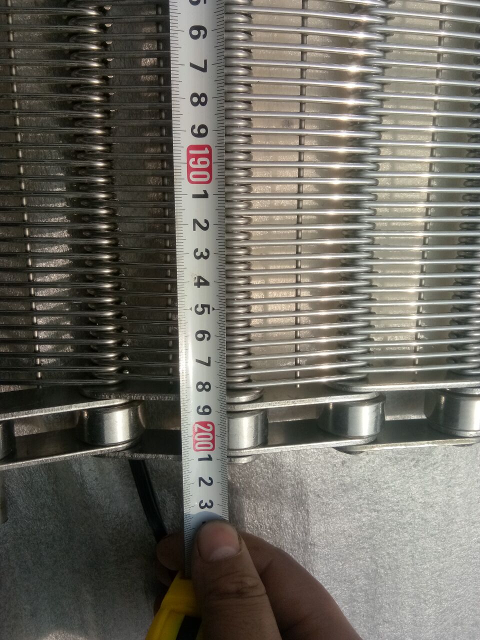 Eye link belt width inspection
