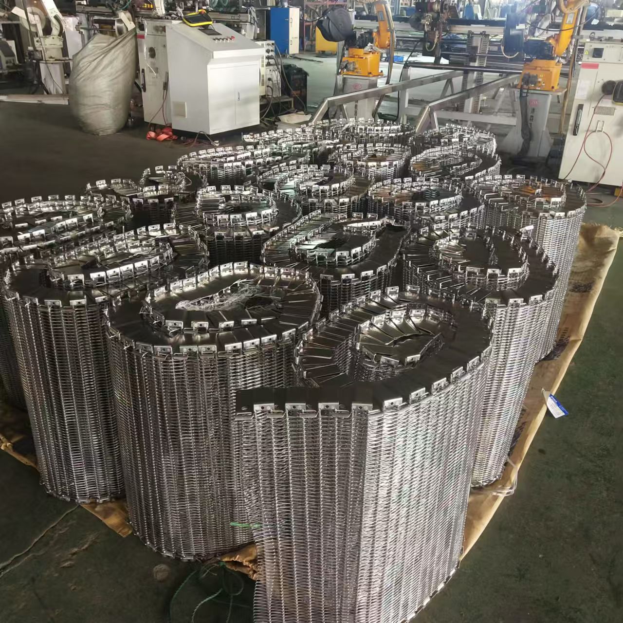 Self-stacking belt finished stacked structure for replacement matching review